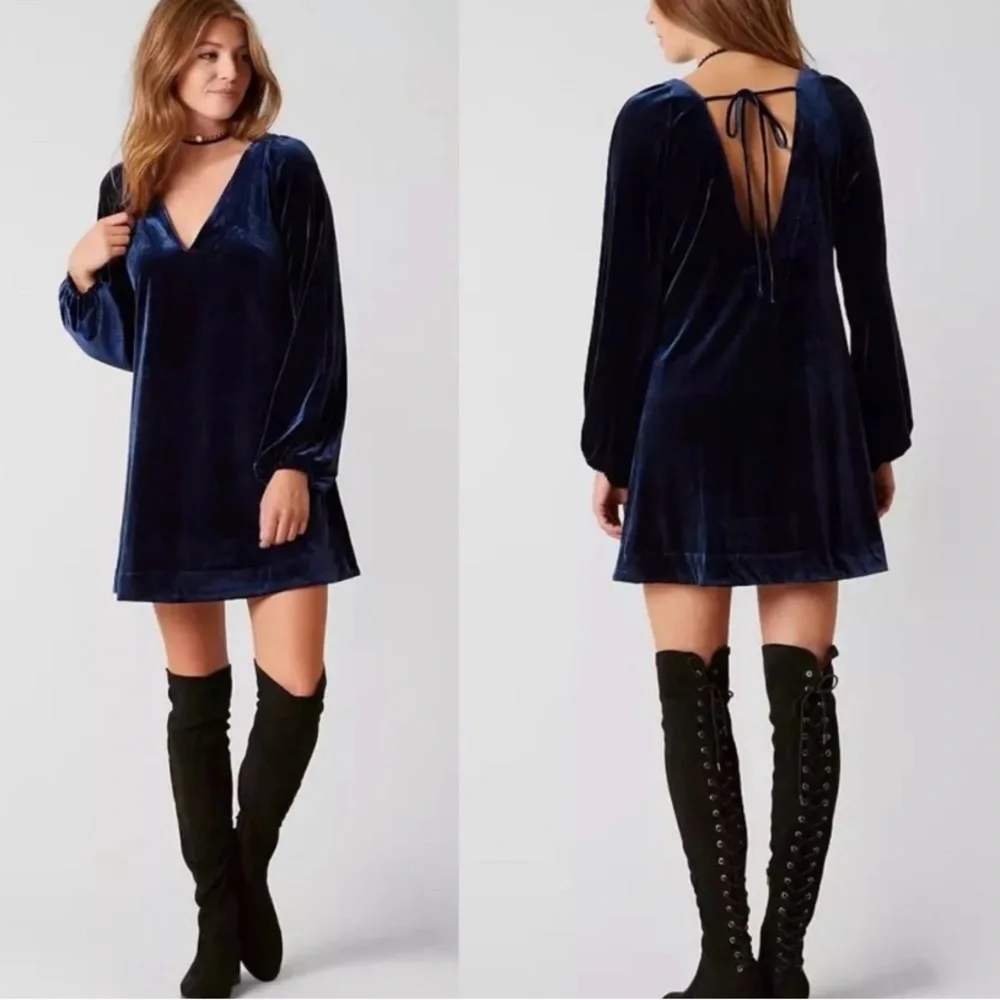 Free People midnight blue velvet balloon sleeve dress - Picture 6 of 14